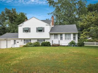 62 Pedee Pl, Middletown, NJ 07748