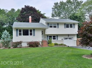 5 W Saddle River Rd, Waldwick, NJ 07463