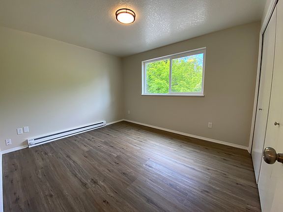 2nd image of 211 W 12th St #4