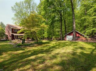 19 Burnett Rd, Mendham, NJ 07945