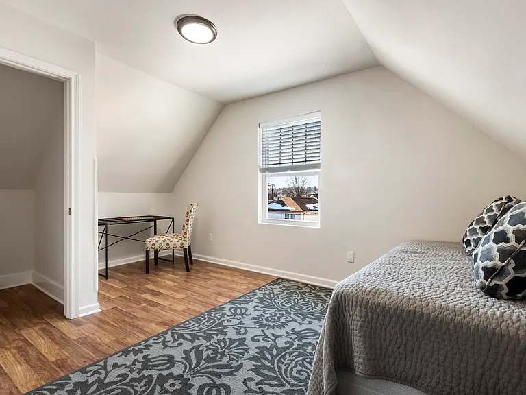 25 Aubrey St #2 — Photo 11