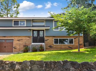 7590 Springhill Dr, Gladstone, OR 97027