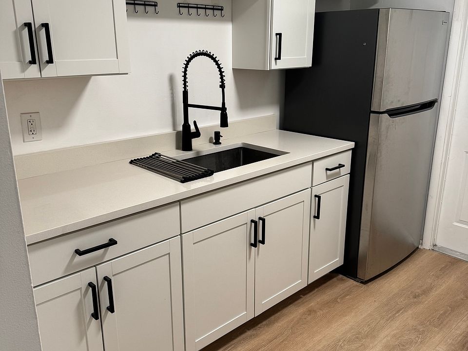 1st image of 171 S Broadway APT 2