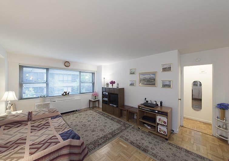 1st image of 330 E 49th St APT 4K