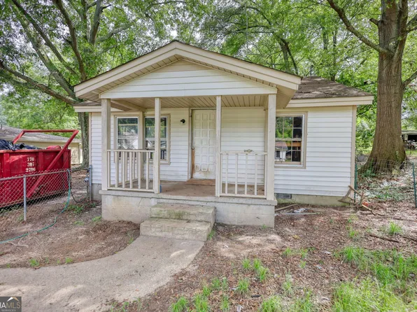 87 Clifton Dr, Winder, GA 30680