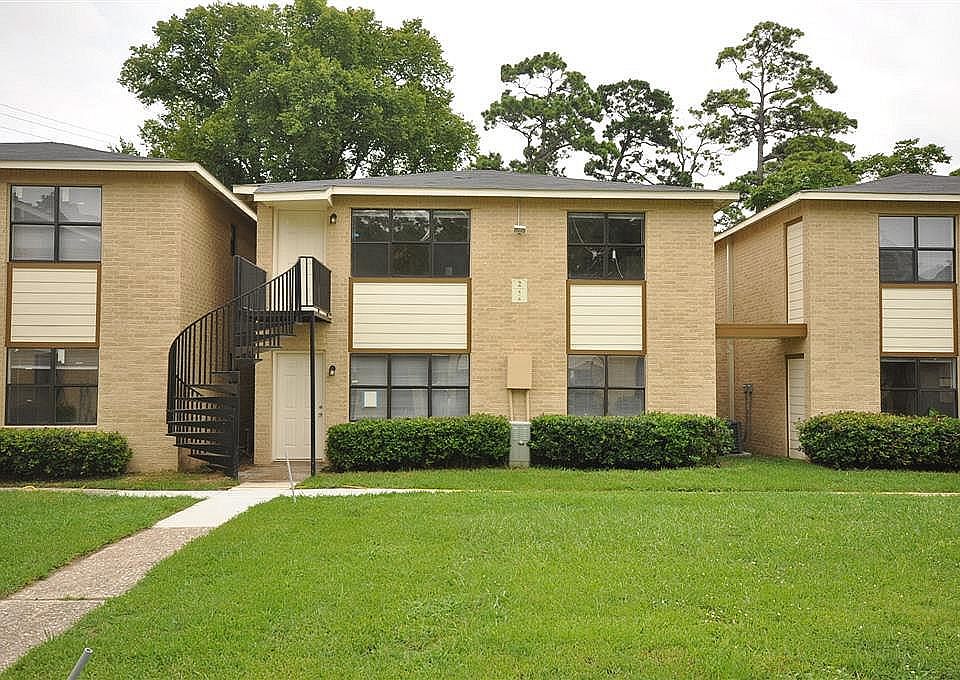 1st image of 3620 Southmore Blvd APT 8