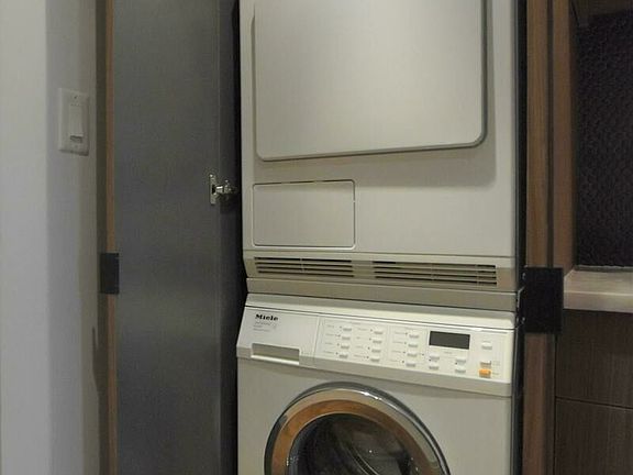 4th image of 37 Crosby St #6B