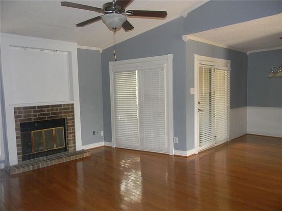 5th image of 1101 Quail Valley Ln Unit 212