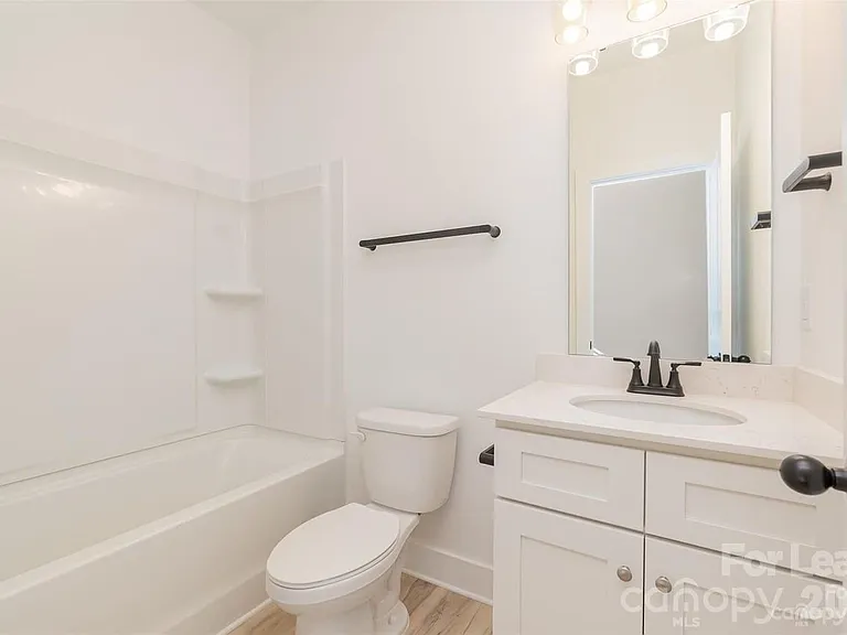 195 Vee Ave SW — Photo 16
