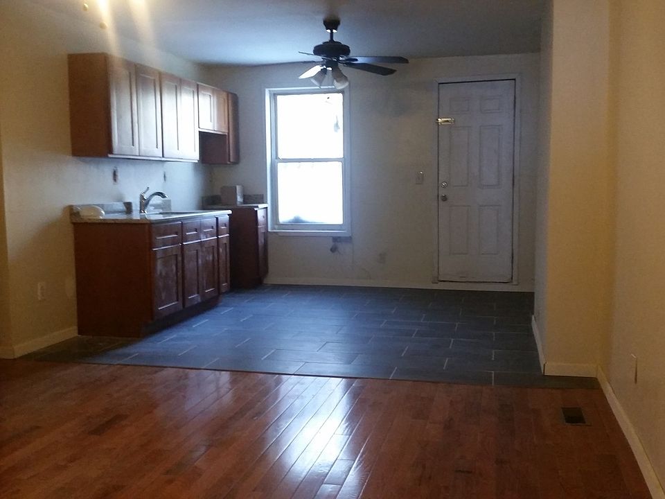 1st image of 564 Halsey St #1