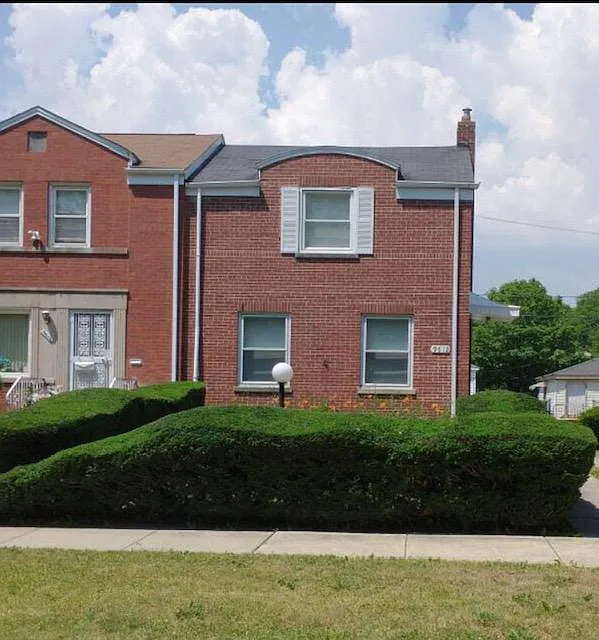 9612 S Euclid Ave photo 1