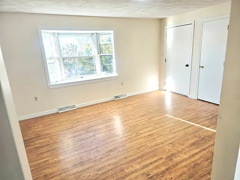 Living room. Plenty of sunlight