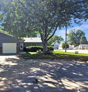 401 S Apple St, Shickley, NE, 68436