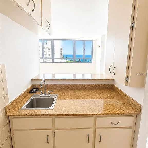 1452 Magdalena #9C — Photo 3
