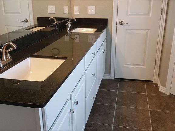 5th image of 1773 Sinclair Ave