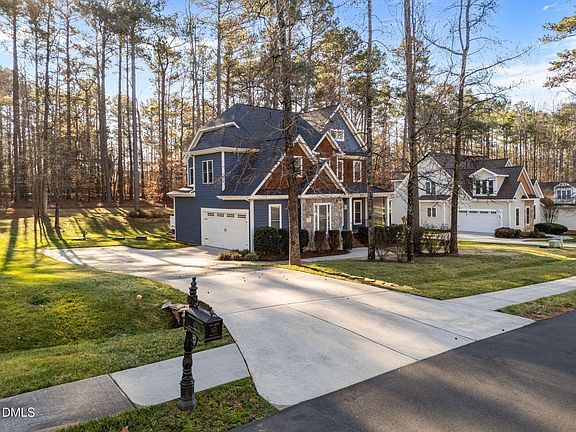 3rd image of 105 Patterson Dr