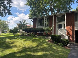 316 Assembly Dr, Bolingbrook, IL 60440