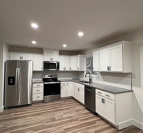 4th image of 227 Wyldwood Way