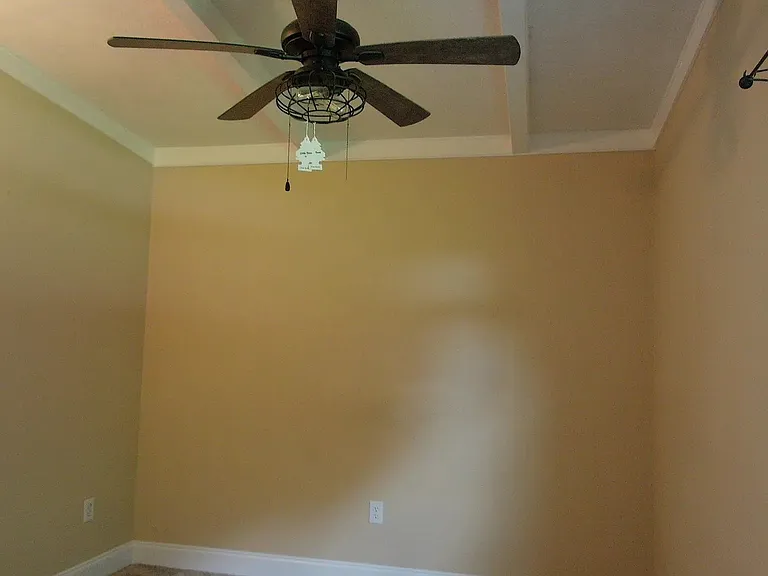 464 Judy St — Photo 26