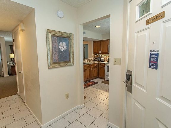 3rd image of 104 Westhill Circle #6C