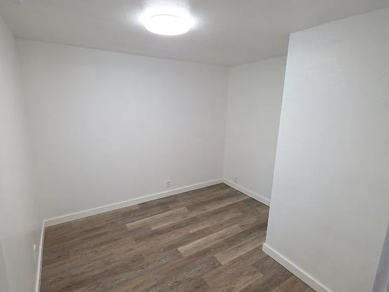 13451 Lakeshore Dr — Photo 14