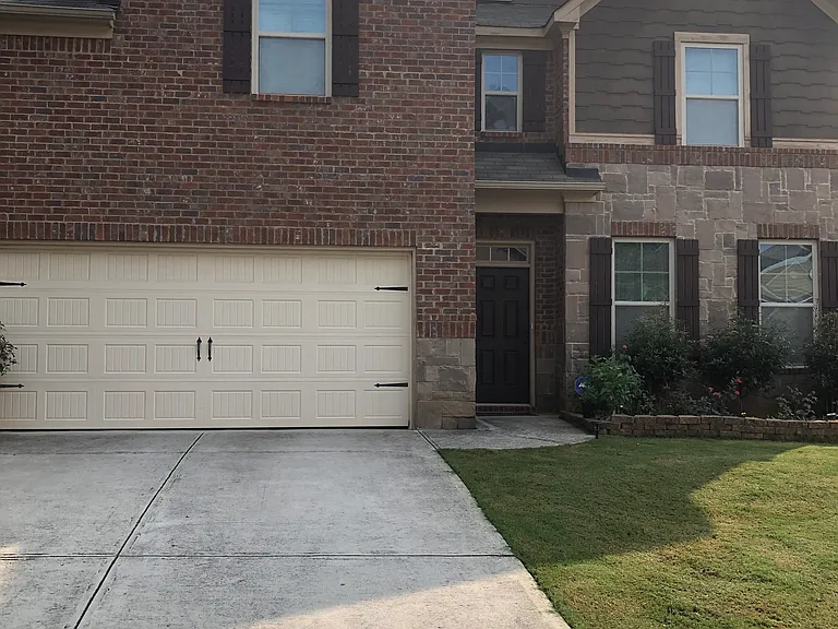 595 Highbranch Cir — Photo 1