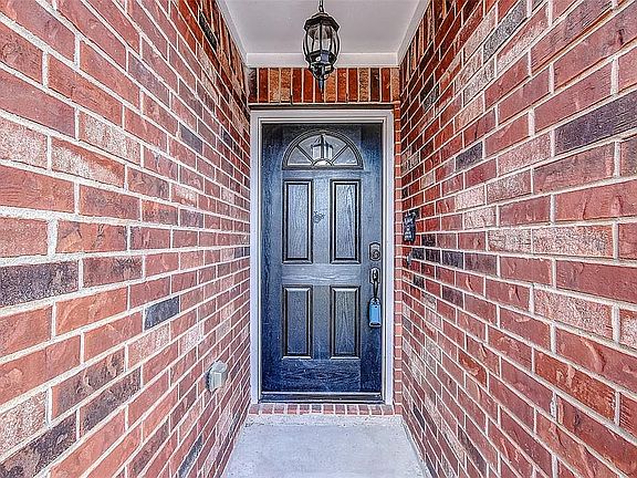 2nd image of 2327 Grey Reef Dr