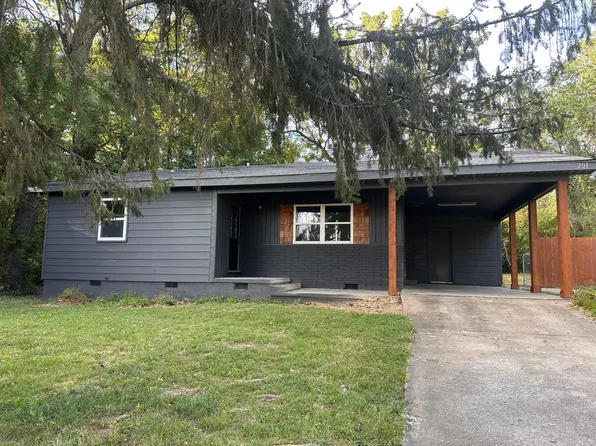 201 E Harold St, Fayetteville, AR 72703