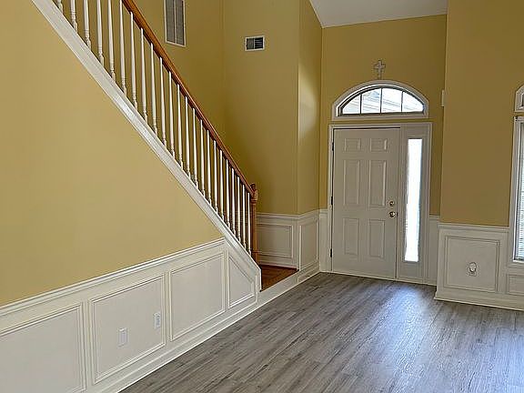 4th image of 2021 Market Garden Ln