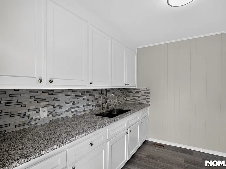 56 Baxter St — Photo 3
