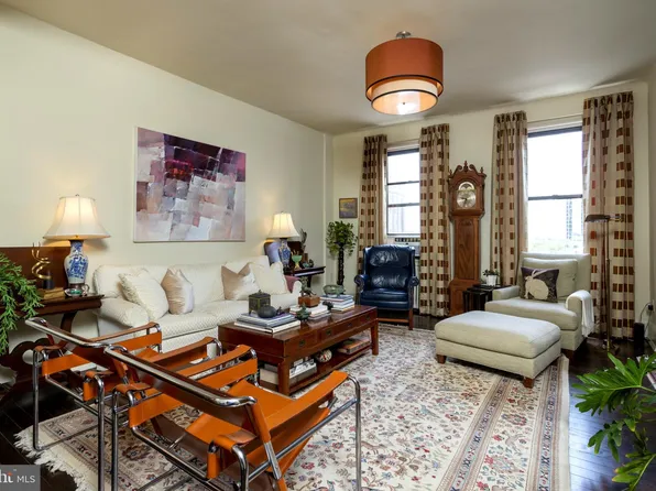 250 S 13th St APT 7F, Philadelphia, PA 19107