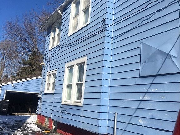 4th image of 11107 Forest Ave