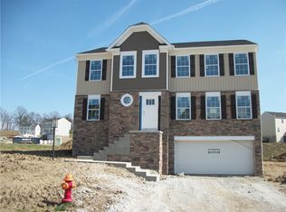 501 Gardenia Dr, Belle Vernon, PA 15012