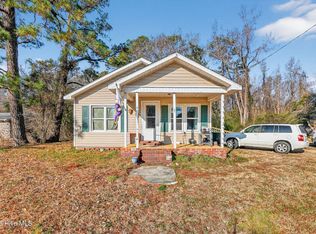 1439 Silverbrook Road, Oriental, NC 28571