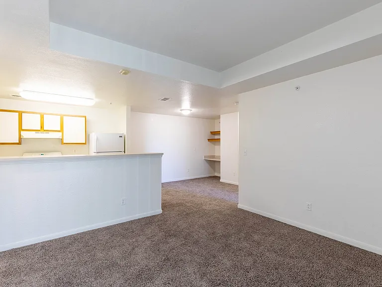 Sterling Park Apartments — Photo 28