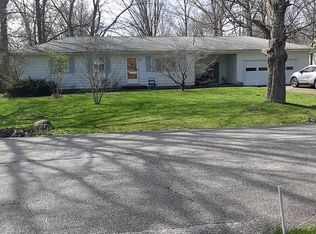 2154 Conwill Rd, Stow, OH 44224