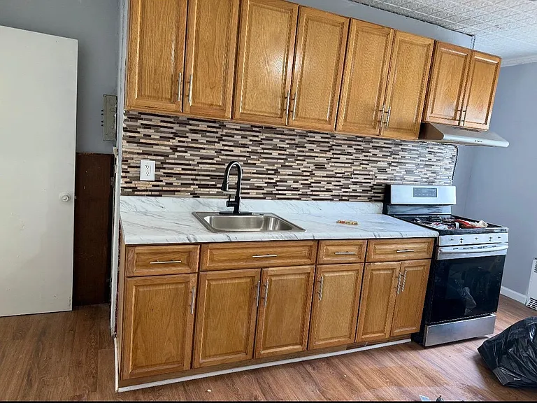 200 Preakness Ave #2 — Photo 4