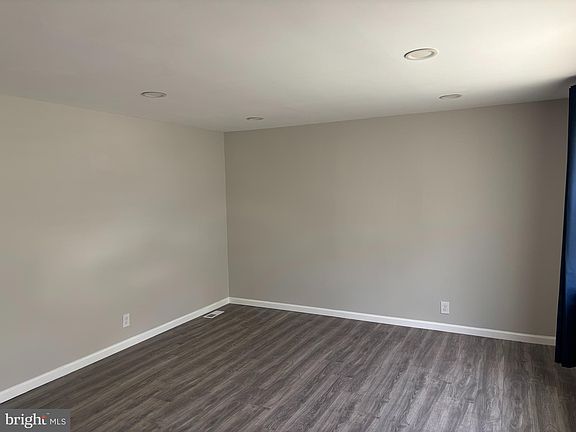 5th image of 9 Station Ave