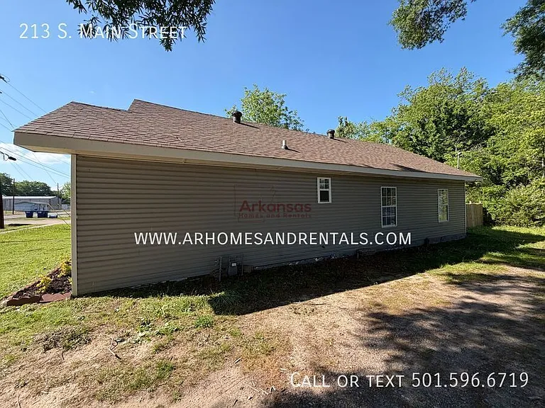 213 S Main St — Photo 12