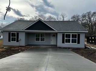 228 S Main St, Honea Path, SC 29654