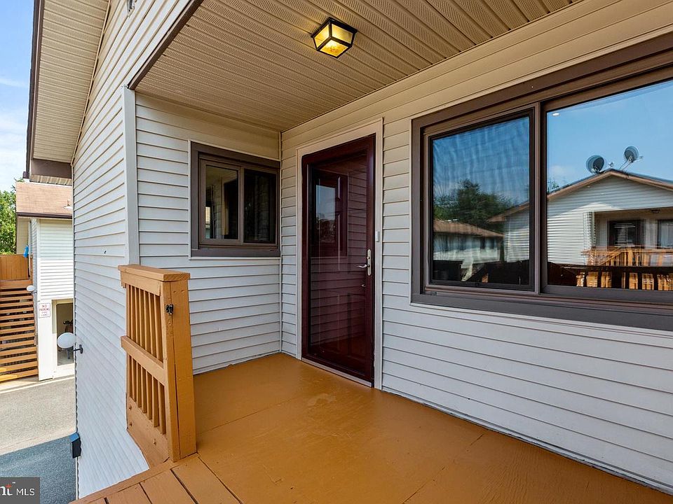 1st image of 8421 Fuerte Ct #122