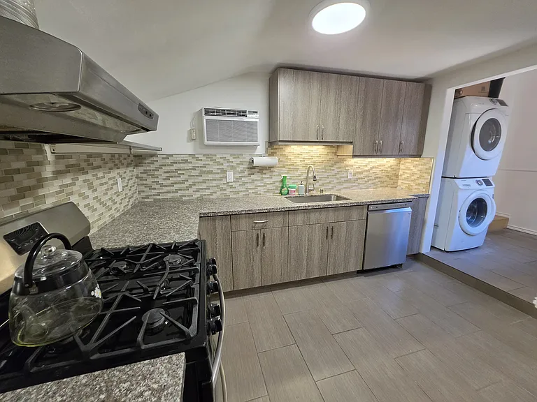 6641 Agnes Ave #GH — Photo 39