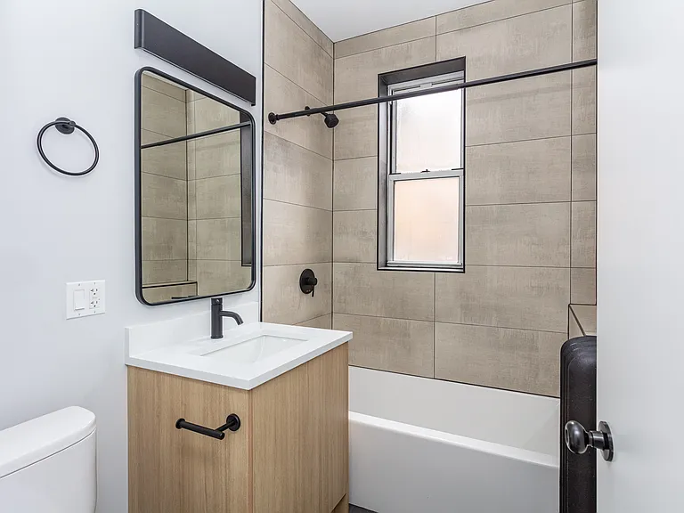 4117 W Belle Plaine Ave #1N — Photo 12