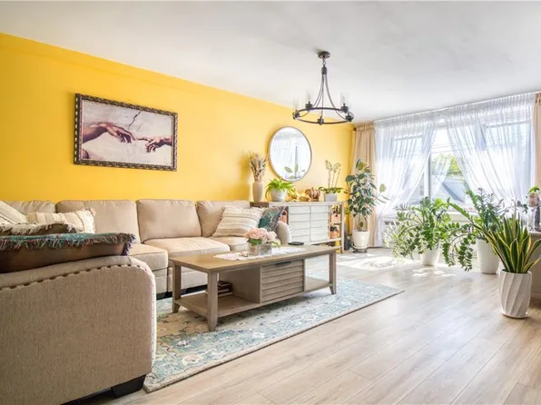 145 Lincoln Avenue image 13 of 18