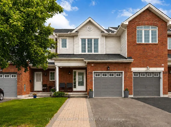 238 Arrita St, Ottawa, ON K2S 0J7