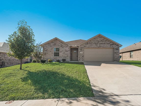 4th image of 1206 Silverton Dr