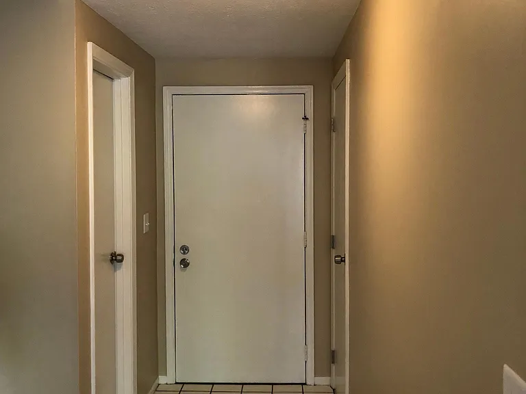 461 Dartmouth Cir — Photo 5