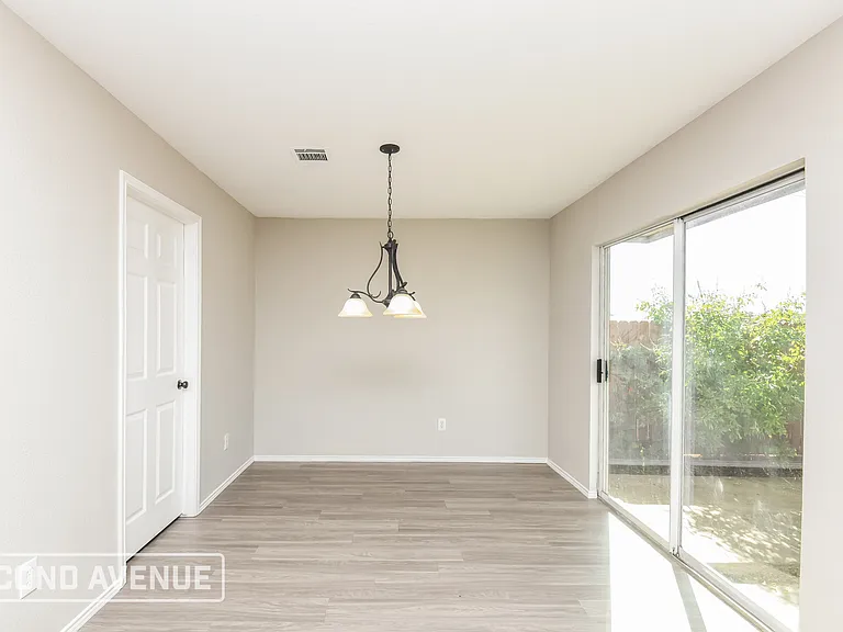 6237 Hereford Dr — Photo 7