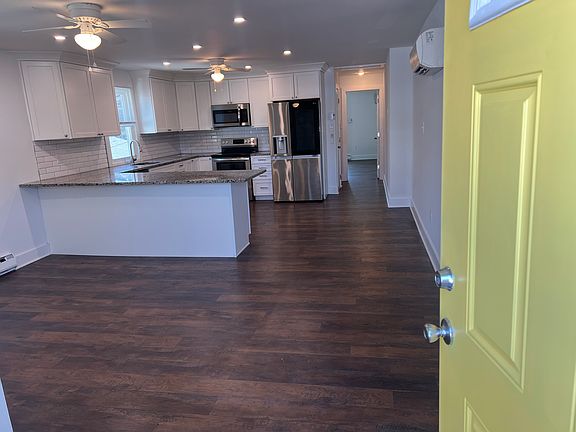 3rd image of 228 Bridge St #3