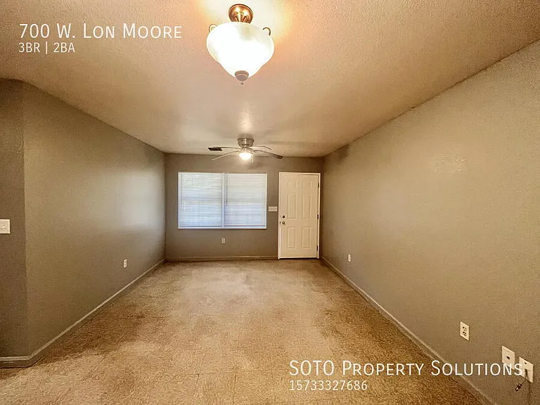 700 W Lon Moore St — Photo 6